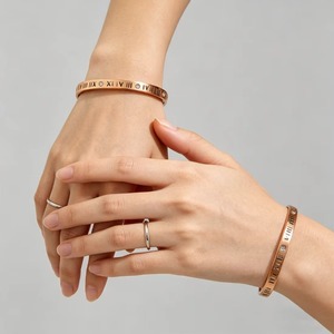 Bracelet manchette classique en acier inoxydable avec chiffres romains, plaqué or/or rose/argent, orné de cristaux, pour femme, cadeau d'anniversaire - Product Image 3