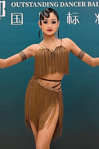 Costume de danse latine professionnel Vennystyle - Tenue de scène haut de gamme à franges pour filles et adultes - Product Image 3
