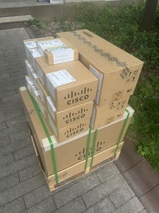 Switch Cisco Catalyst 9300 C9300-48U-A a 48 porte 1G UPOE, Uplink modulari, Network Advantage - Product Image 5