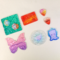 Usine personnalisé imprimé Transparent écologique acrylique porte-clés liquide ondulation pendentif avec Logo personnalisé artisanat en plastique