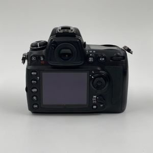 Cámara DSLR <span class=keywords><strong>D700</strong></span> Usada, Grado A+, con Accesorios de Terceros, 12MP, para Retratos y Fotografía Documental - Product Image 4