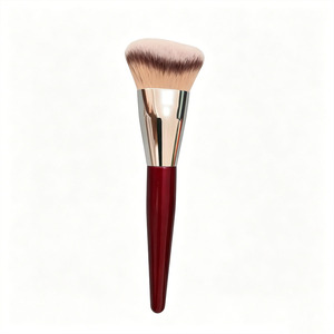 Pinceau <span class=keywords><strong>correcteur</strong></span> et fond de teint grand format <span class=keywords><strong>rouge</strong></span> en forme d'angle, pinceau de contour, <span class=keywords><strong>correcteur</strong></span> pour cernes et sillons lacrymaux, version imprimée - Product Image 1