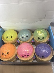 Nuovo Giocattolo Sensoriale Antistress Squishy a Forma di Raviolo con Polvere Dorata e Cristalli, Scatola a Sorpresa, Piccolo Panino al Vapore Spremibile, Regalo - Product Image 5