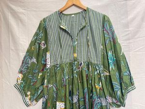 Robe longue en coton pour femmes, douce et respirante, idéale pour l'été, avec emballage personnalisé, provenant d'un fournisseur indien. - Product Image 1