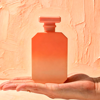 Flacon de parfum octogonal en verre vide, moderne et portable, 30 ml, 50 ml, 100 ml, avec capuchon, design coloré, logo personnalisé