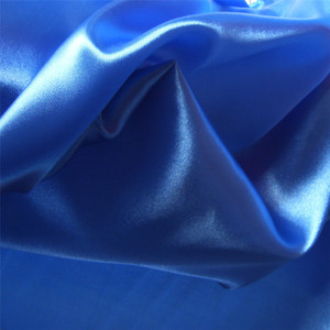 Prix bon marché d'usine Logo en relief satiné de luxe Design Tissu dur de <span class=keywords><strong>grande</strong></span> <span class=keywords><strong>largeur</strong></span> avec revêtement PU pour parapluie et doublure - Product Image 4