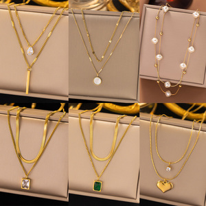 HOVANCI <span class=keywords><strong>Collier</strong></span> minimaliste en acier inoxydable étanche en or 18 carats avec pendentif en forme de cœur pour femmes <span class=keywords><strong>Collier</strong></span> multicouche en perles émeraude - Product Image 6