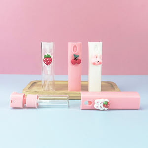 Offre Spéciale 10ml Lotion recharge distributeur bouteille <span class=keywords><strong>alcool</strong></span> désinfection vaporisateur bouteille petit rose blanc vaporisateur mignon dessin animé vaporisateur - Product Image 4