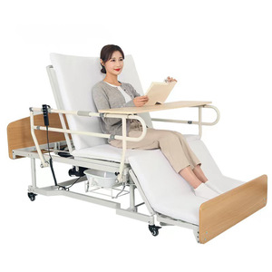 Cama de enfermería eléctrica Maedest MD-A11 con barandillas de madera y orificio para inodoro para uso en el hogar - Product Image 1