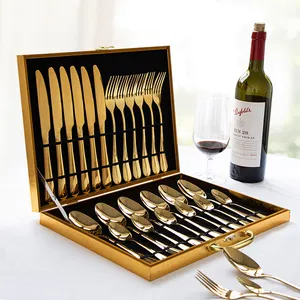 Hersteller Großhandel Cutlery Hochzeit 24pcs Golden 1010 Edelstahl Besteck Set Löffel Gabeln Messer Set mit Holzkiste