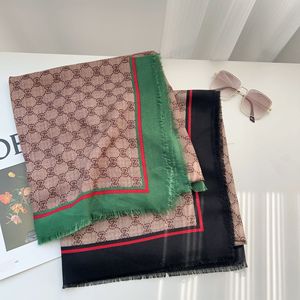 Nouvelle Écharpe Foulard Carré Grande Taille en Polyester Imprimé à Carreaux Classique Musulman, Tendance et Décoratif, Protection Solaire pour Femme - Product Image 4