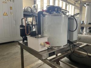 <span class=keywords><strong>ICE</strong></span> ZR- Macchina Industriale per Ghiaccio a Scaglie da Acqua di Mare 1000kg/giorno su Imbarcazione 1-2-5 Tonnellate al Giorno - Product Image 5