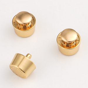 حقيبة بسعر الجملة الأجهزة الذهب حقيبة قدم برشام سبائك الزنك حقيبة معدنية مسمار مخصص برشام مع شعار لحقائب اليد - Product Image 3