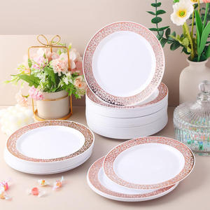 175 pièces assiettes en plastique blanches creuses jetables en dentelle dorée <span class=keywords><strong>avec</strong></span> assiettes de fête en plastique à jante dorée pour la fête de mariage - Product Image 4