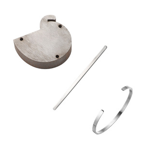 Brazalete Abierto Tipo C de 160 mm Grueso DIY con Inicial Grabable, Tira de Accesorios para <span class=keywords><strong>Pulsera</strong></span> para Mujeres y Chicas - Product Image 4