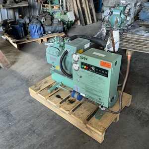 คอมเพรสเซอร์เครื่องทำความเย็นแบบกึ่งสุญญากาศชนิดลูกสูบ 4DC 7.2Y 7.5HP มือสอง สำหรับงานความเย็นสูง น้ำหนัก 165 กก. - Product Image 4