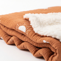 Couverture en mousseline de coton biologique personnalisée OEM, imprimée, douce et moelleuse, impression sérigraphique, 130x150cm, en mousseline et sherpa