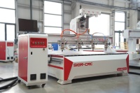 Routeur CNC multi-broches 1 à 4 têtes haute efficacité pour le travail du bois, gravure et découpe en série
