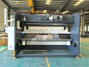 Prensa Plegadora CNC Electrohidráulica Automática DELEM DA53T de 4+1 Ejes, Máquina de Plegado de Chapa Metálica con Control por Computadora - Product Image 4