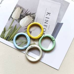 Xinran Jewelry Colorful Metal <b>Key</b> <b>Ring</b> 25mm Spring Buckle Round Fashion Accessory for <b>Bag</b> and Doll Pendant Waterproof - Product Image 3