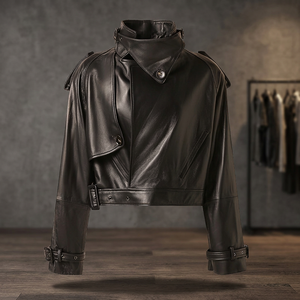 Chaqueta de moto de piel de oveja negra para mujer, cuello alto, cremallera, estilo motero, con hebilla, corta, proveedor mayorista personalizado - Product Image 3
