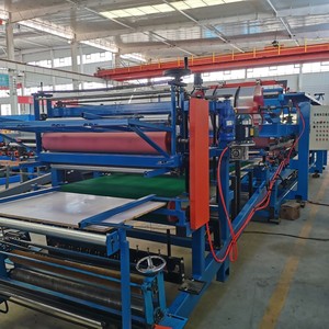 آلة تصنيع ألواح الساندويتش المعدنية الملونة عالية الإنتاجية من XINNUO مع محرك ذو محامل تروس وتحكم PLC - Product Image 3
