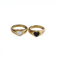 Bijoux tendance, acier inoxydable haut de gamme, plaqué or 18 carats, anneaux de fiançailles délicats en forme de cœur en coquille noire et blanche