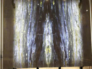 แผ่นหินควอทซ์ไซต์สีฟ้าทันสมัยพร้อมคุณสมบัติกันน้ำมีไฟด้านหลังหรูหรา - Product Image 2