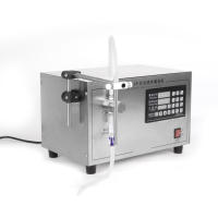 Mini agent de l'eau Machine d'emballage quantitative Agent de nettoyage Dissolvant de vernis à ongles Lotion tonifiante Machine de remplissage d'huile comestible