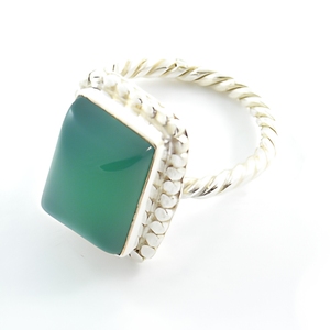 Bague en argent sterling 925 avec pierre précieuse onyx vert, faite à la main, style vintage, bijou statement en pierre naturelle verte, vente en gros - Product Image 2