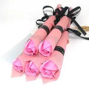 Wholesale ladies Mother's Day beauty gift set romantic wedding flower gift packing rose set artificial flower box