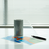 Película de PET Transparente para Desplazamiento, 12um-188um, en Rollo, con Tratamiento Corona y Fuerza de Desplazamiento Personalizada, para Fundición, Computación y Electrónica