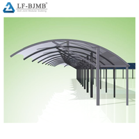 Structure de carport en acier léger pour la construction en Chine avec services de soudage et de pliage, conception personnalisée