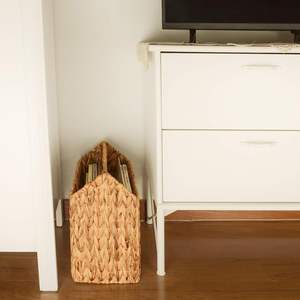 ที่ใส่นิตยสารผักตบชวาตะกร้านิตยสารแบบแบ่งมือชั้นวางนิตยสารหวายธรรมชาติสำหรับห้องน้ำสำนักงาน - Product Image 3