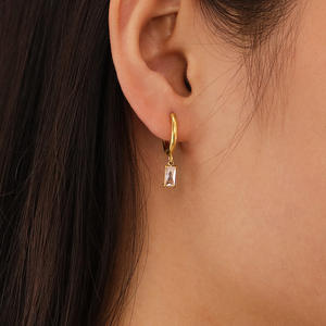 ลวดต่างหูวินเทจฝรั่งเศสสำหรับผู้หญิงที่เรียบง่ายสง่างามสแตนเลสหัวใจสีเหลืองอำพันงานหมั้นของชาติพันธุ์ชุบเงิน/ทองที่ใช้งานได้หลากหลาย - Product Image 3