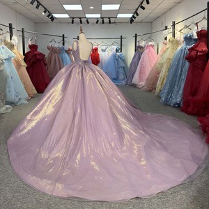 Robe de bal de Quinceañera à larges bretelles couleur lavande Dy6968, jupe en tulle pailletée avec rayures or bronze Jancember - Product Image 4