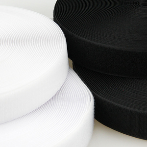 Großhandel 25mmx25meter/Rolle 100% Nylon Wasserdichtes Umweltfreundliches Aufnähbares Klettverschlussband für Kleidung, Taschen und DIY-Projekte - Product Image 6