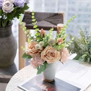 Ramo de Rosas Artificiales Jennifer Rose con Eucalipto para Decoración de Bodas CF01048 - Product Image 1