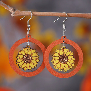 Pendientes de madera Aro de moda Flor de girasol Colgante hueco Pendientes de doble cara para mujer Uionen 955 - Product Image 1