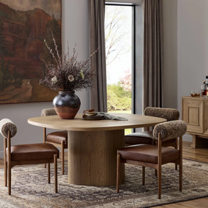 Table à manger Valli : Sublimez votre espace repas avec une table de style magnifiquement épuré, inspirée du brutalisme doux. - Product Image 2