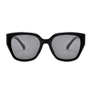 Gafas de sol polarizadas con montura negra para mujer, montura completa rectangular, protección solar UV385, estilo moderno, tamaño adulto - Product Image 5
