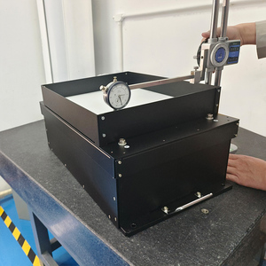 Alimentateur vibrant multidirectionnel haute précision flexible prêt à l'emploi pour l'emballage de dispositifs médicaux - Product Image 2