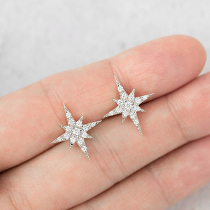 Orecchini a Perno Minimalisti con Zirconi a Forma di Stella a Otto Punte, Gioielli Chic da Donna per Uso Quotidiano e Regalo - Product Image 5