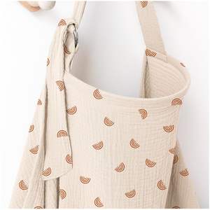 <span class=keywords><strong>Tablier</strong></span> <span class=keywords><strong>d</strong></span>'<span class=keywords><strong>allaitement</strong></span> doux 100% coton respirant antibactérien <span class=keywords><strong>avec</strong></span> <span class=keywords><strong>cerceau</strong></span> rigide et design à pompon 75x95cm pour la mère qui allaite - Product Image 3