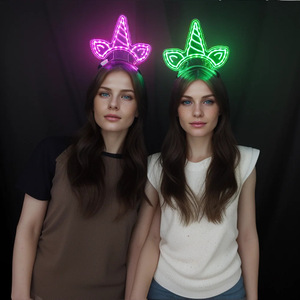 Bandeau <span class=keywords><strong>licorne</strong></span> lumineux à LED en plastique imperméable à l'eau Fournitures de fête Enfants Adultes Décoration de vacances Flash Accessoires de couvre-chef - Product Image 3