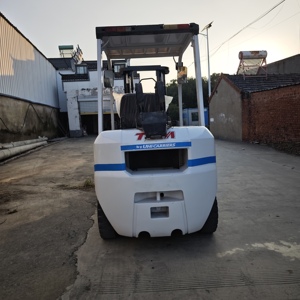 Montacargas Usado TCM FD30T3 de 3 Toneladas, Montacargas Japonés de 3 Toneladas con Motor Isuzu C240, Máquina Usada, Montacargas a Combustible de 3000 kg - Product Image 4