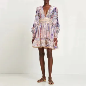 Robe élégante de luxe en dentelle épissée robe courte plage vacances robe de fée printemps/été nouveaux vêtements de Style ethnique