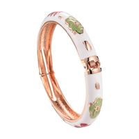 Vente en gros de bracelets plaqué or avec fleurs classique en alliage de zinc bracelets lotus en émail coloré bracelets de manchette en vrac bijoux pour femmes