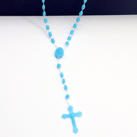Collier croix lumineux avec perles en plastique, offre spéciale, accessoires religieux et catholique