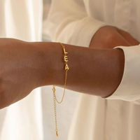 Bracelet personnalisé avec initiales Emanco Jewelry Dropshipping, minimaliste, plaqué or, lettres en acier inoxydable personnalisées